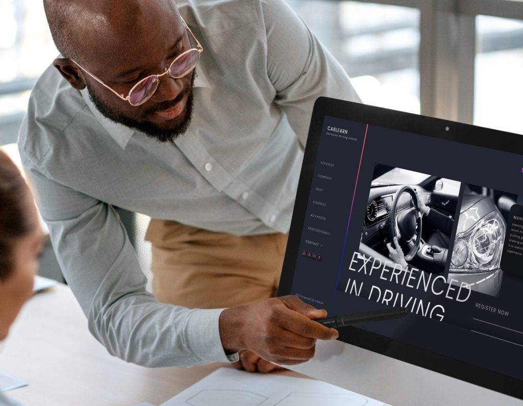 pagina inicial vista na tela computador